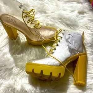 NEW Nylah Clear Yellow Lace Up Platform Boots US size 9 Womens